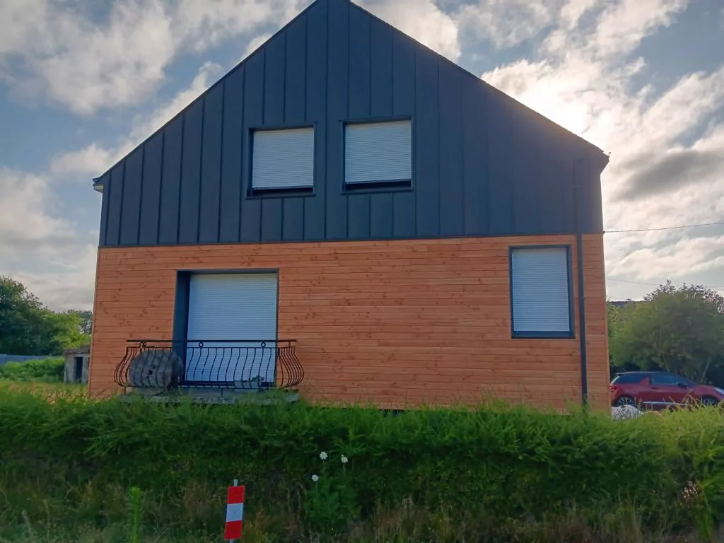 Travaux d'isolation extérieure d'une maison dans le 56