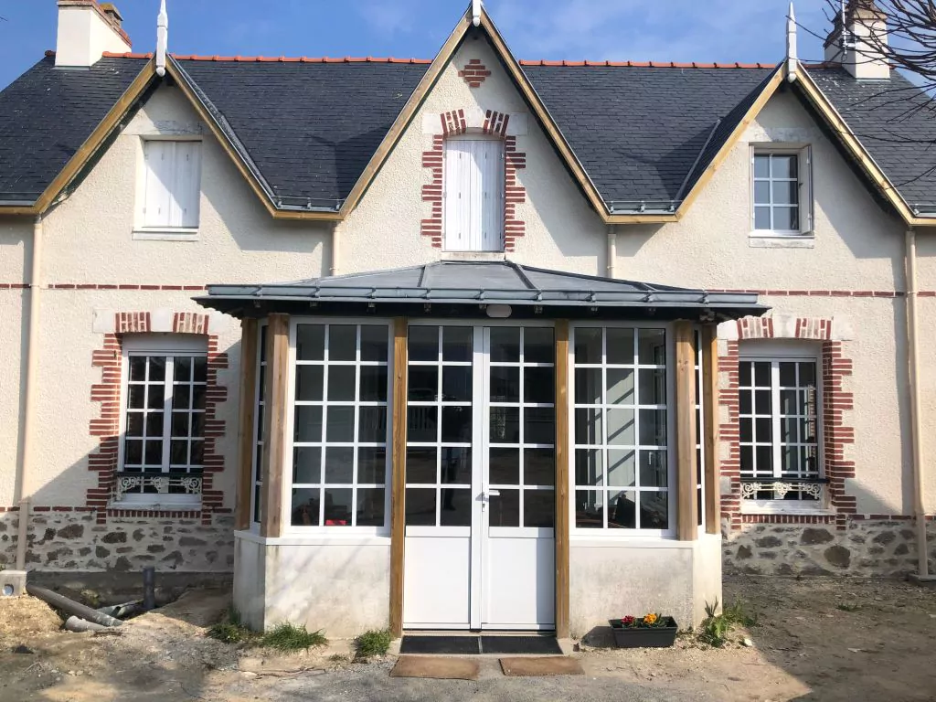 Installation d'une porte fenêtre en aluminium en Loire-Atlantique