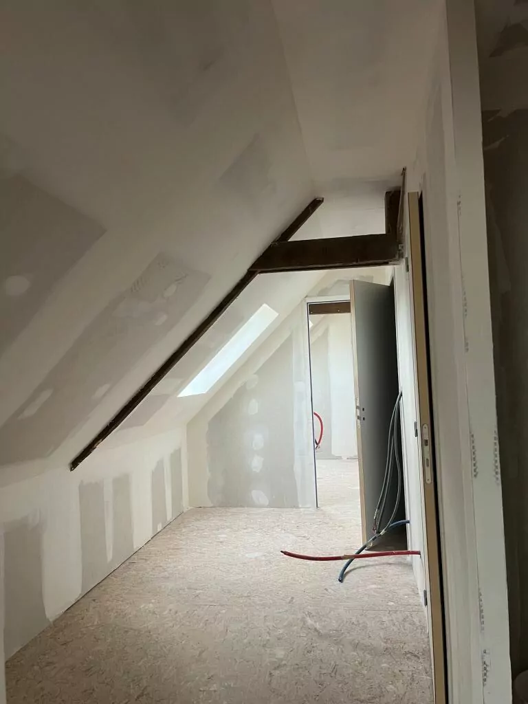 Aménagement des combles d'une maison dans le Morbihan